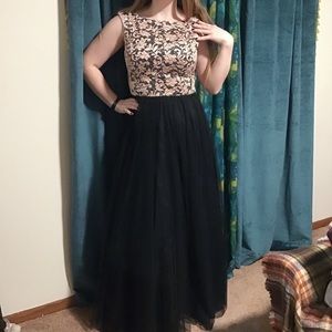 Aiden Mattox Lace, V Neck, Tulle Skirt Maxi Dress